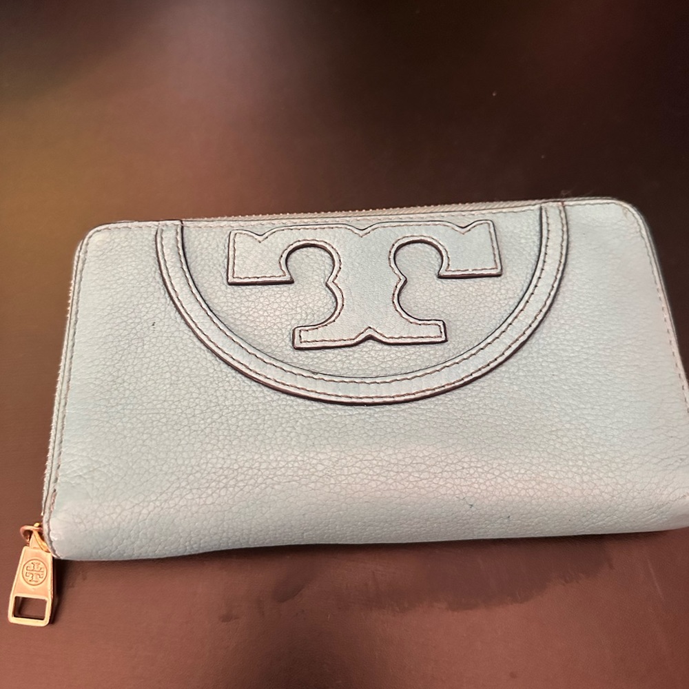 Tory Burch Zipper Wallet
